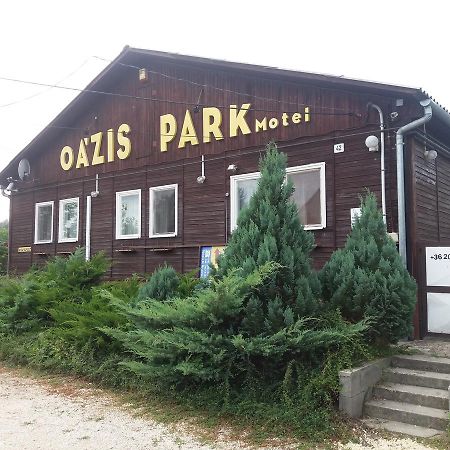 Oazis Park Motel Rackeve Ngoại thất bức ảnh