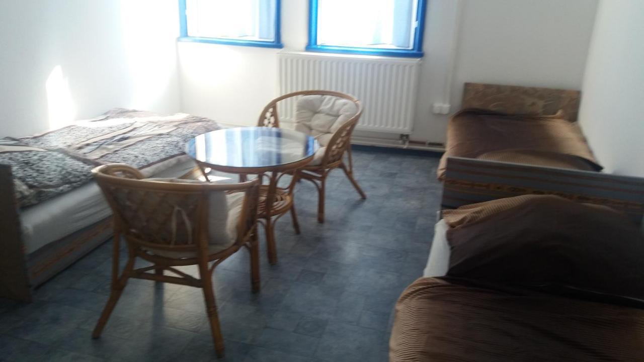 Oazis Park Motel Rackeve Ngoại thất bức ảnh